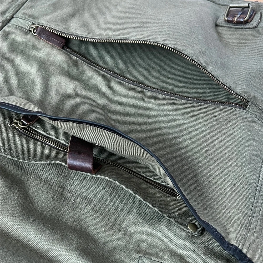💼J.Crew Green Canvas Fabric & Brown Leather Adjustable Strap Messenger Bag